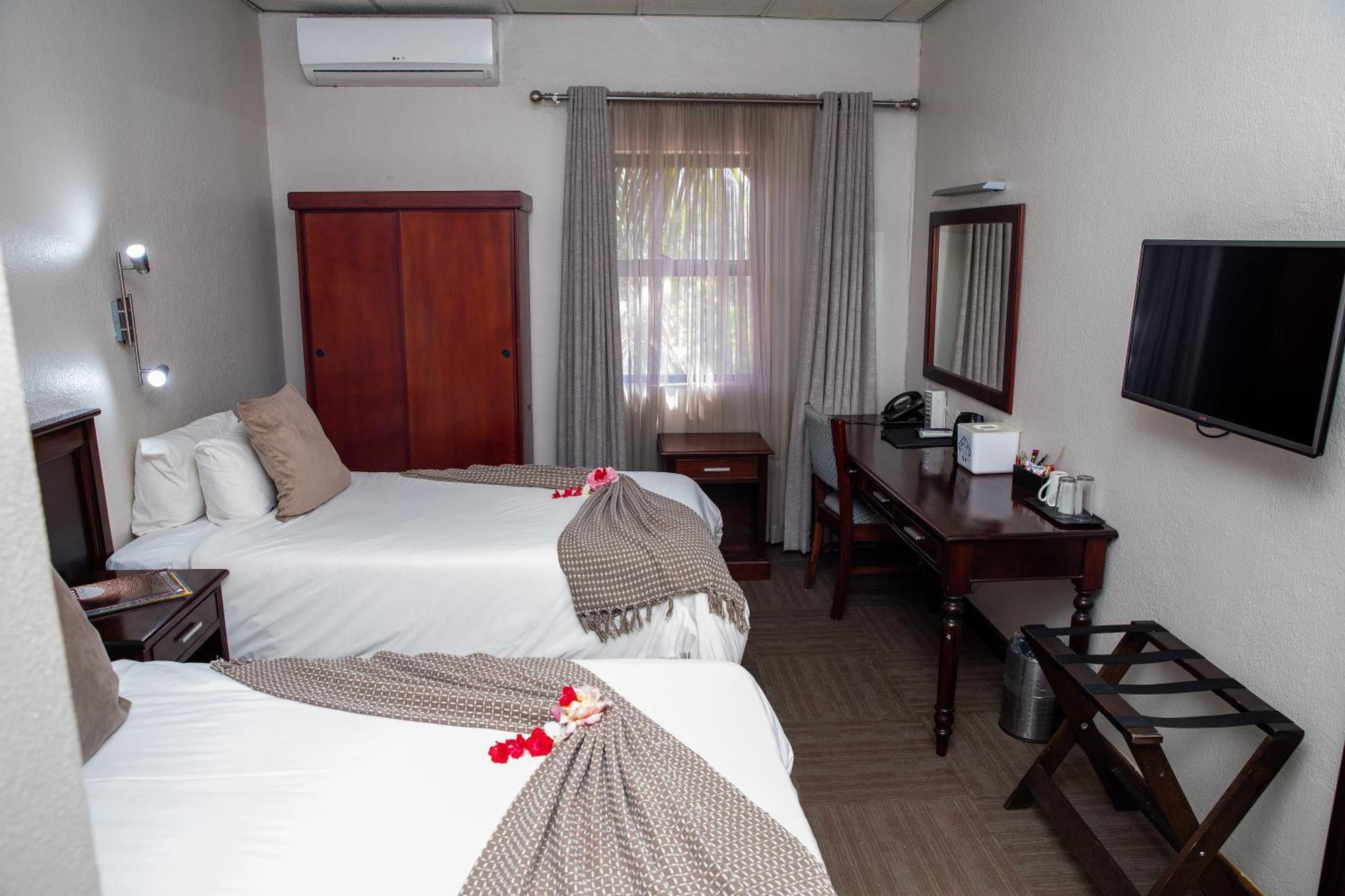 Hotel 247 @ White River
